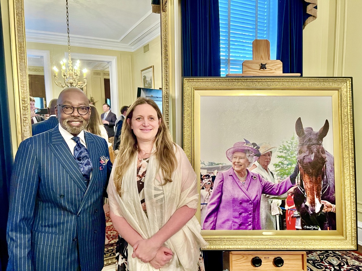 The unveiling of Majesty at the British Consulate